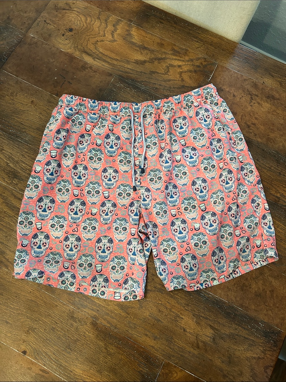 Peter Millar Men's Coral Sugar Skull Swim Trunks Sz XL Beach Resortwear